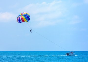 Recorrido en paravelismo en Playa Esmeralda